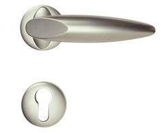 Sillage-sur-rosace-ton-inox